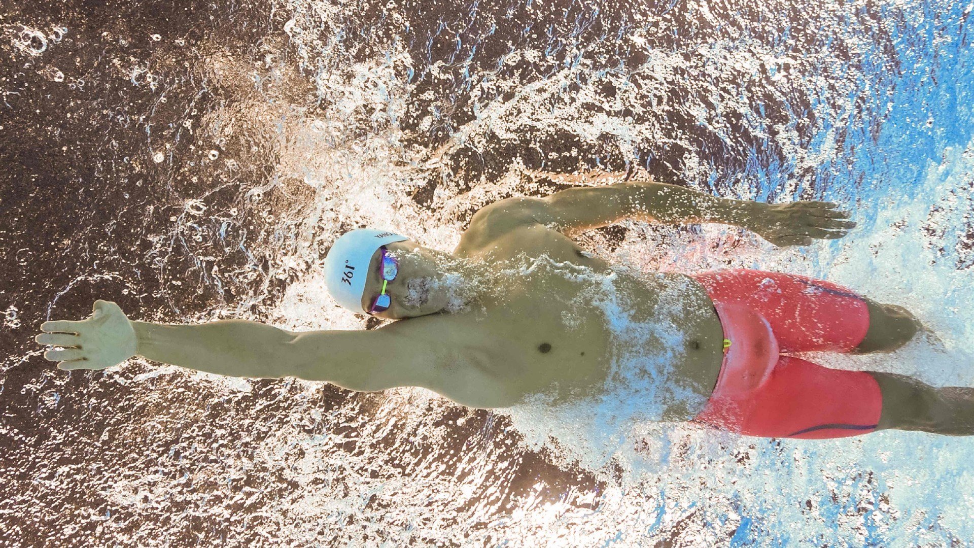 李娜称希望更多孩子走进球场,歌手李娜的孩子